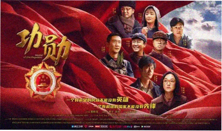 档案室长桌,目录卡片按题材分类排列等待检索